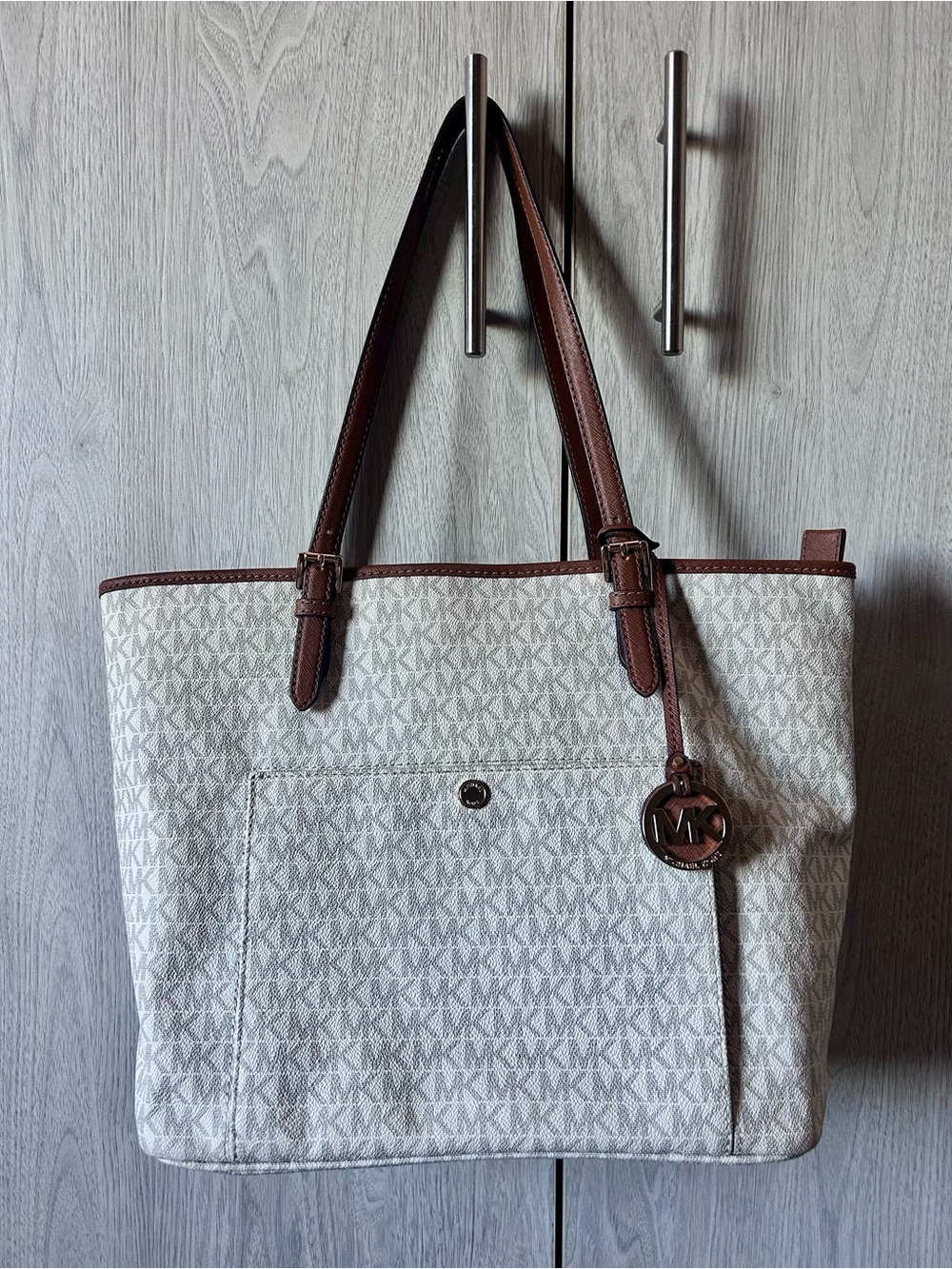 Michael Kors Jet Set Top Zip Tote - Signature Vanilla / Luggage